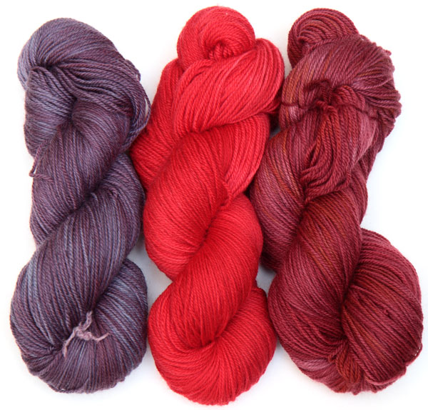 From left to right: Violet, Strawberry, Plum From left to right: Violet (3 x Grape, 3 x Berry Blue, 0.5 x Strawberry / 100g), Strawberry (3 x Strawberry, 2 x Black Cherry, 1 x Orange / 130g), Plum (1 x Pina Pineapple, 3 x Grape, 1 x Strawberry, 1 x black Cherry / 110g)
